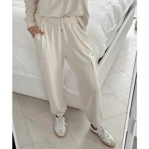 Vuori Boyfriend Cargo Sweatpant Small